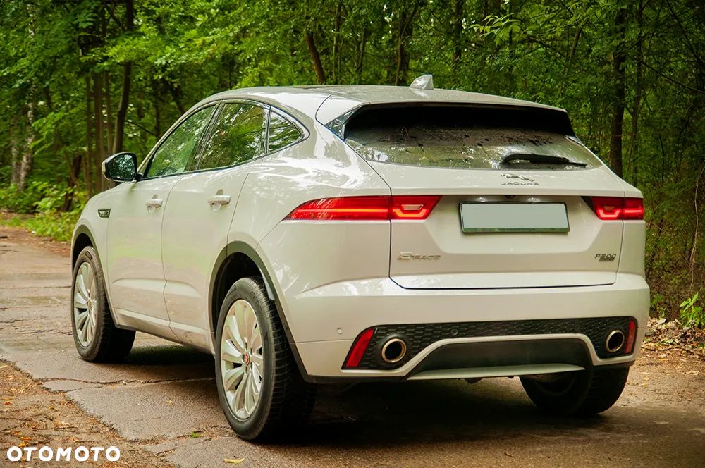 Jaguar E-Pace P200 AWD R-Dynamic SE - 9