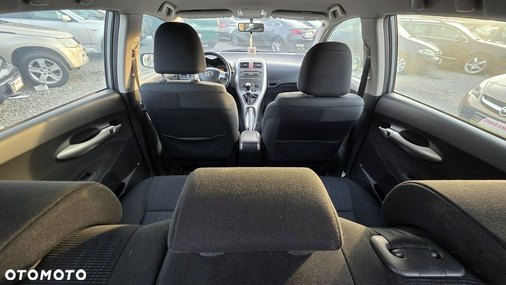 Toyota Auris - 24
