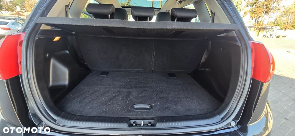 Kia Venga 1.6 CRDi 128 Titanium Collection - 31