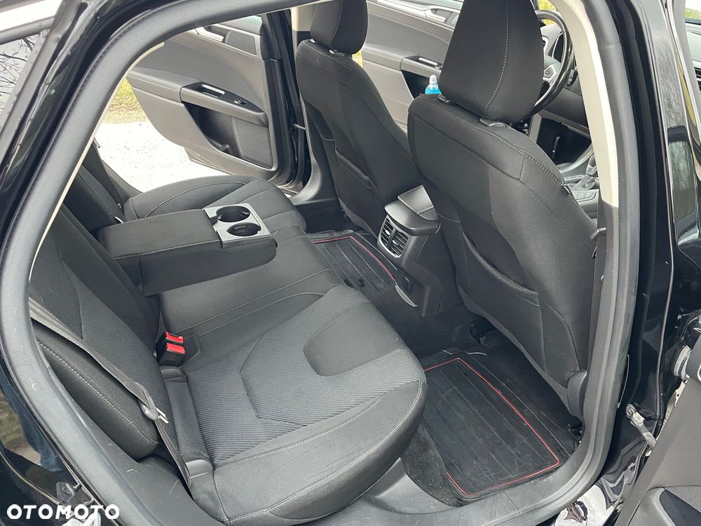 Ford Mondeo 2.0 TDCi Titanium PowerShift - 28