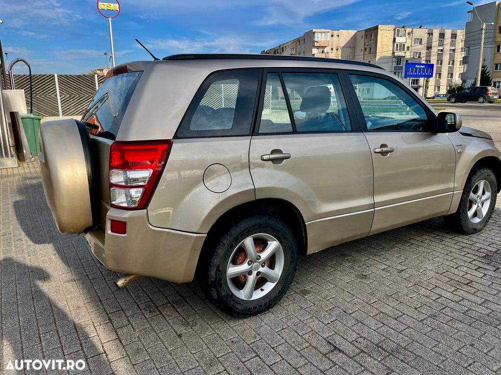 Suzuki Grand Vitara ver-220-d-4matic-aut- - 6