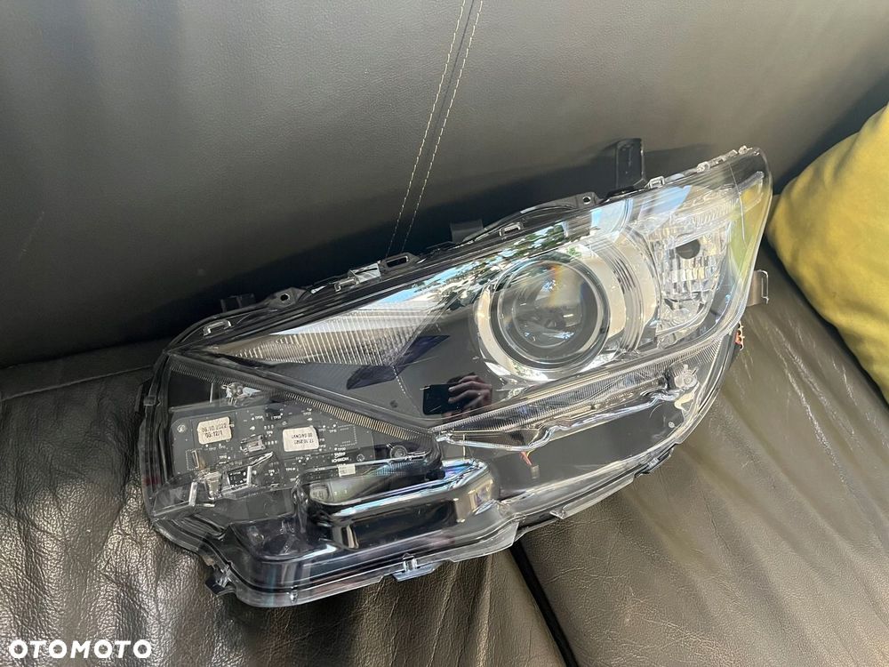 Lampa lewa przednia TOYOTA AURIS II 2 lift - 1