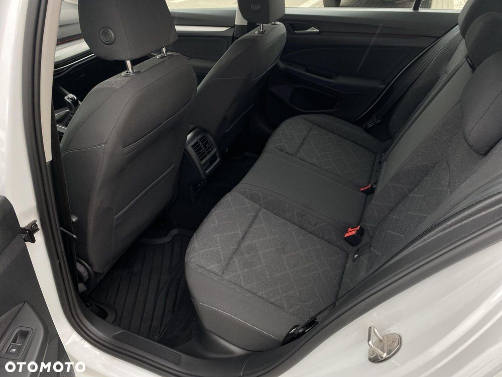 Volkswagen Golf VIII 1.0 TSI Life - 24