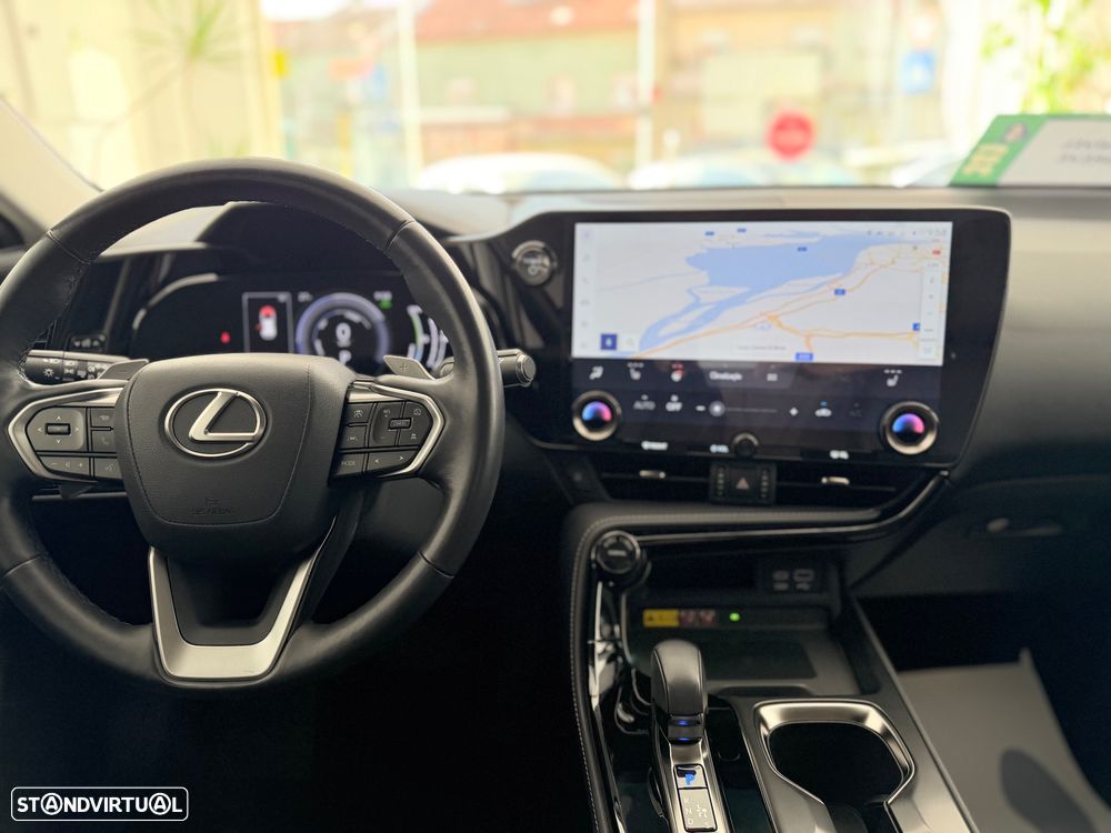 Lexus NX 200 - 40