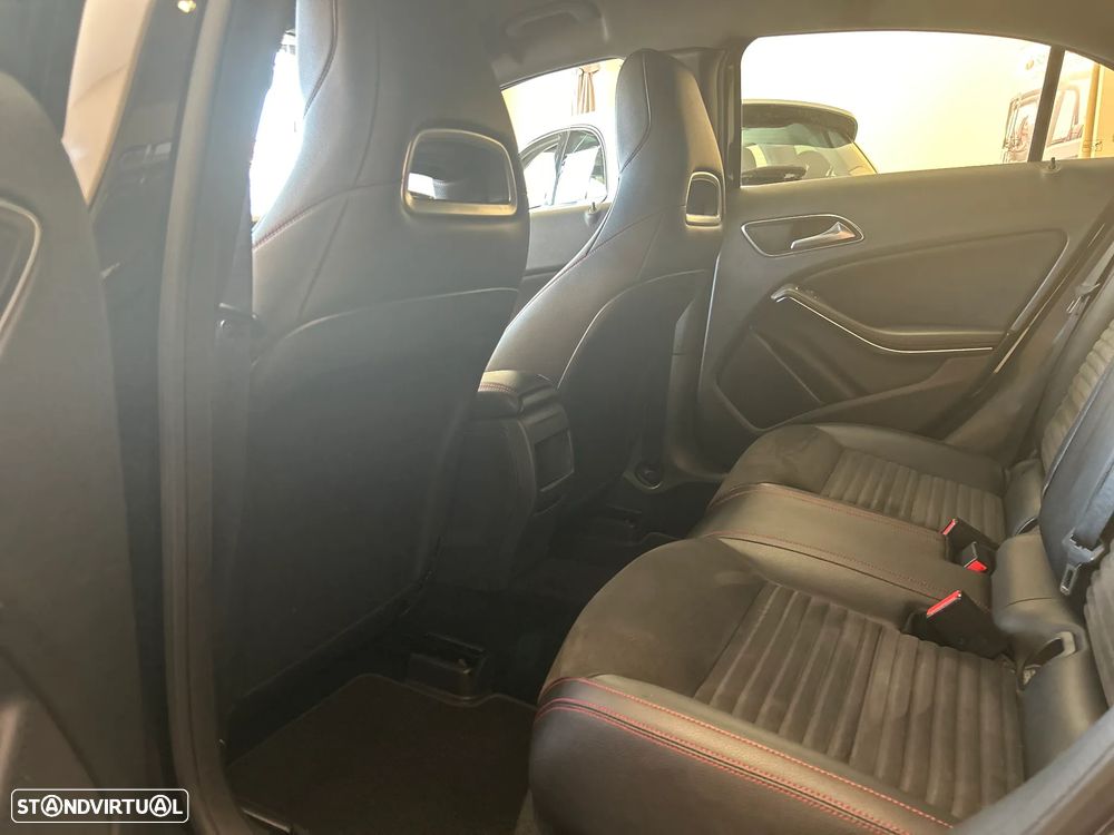 Mercedes-Benz A 180 CDI BE Edition AMG Line - 19