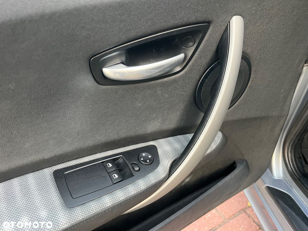BMW Seria 1 116i - 27