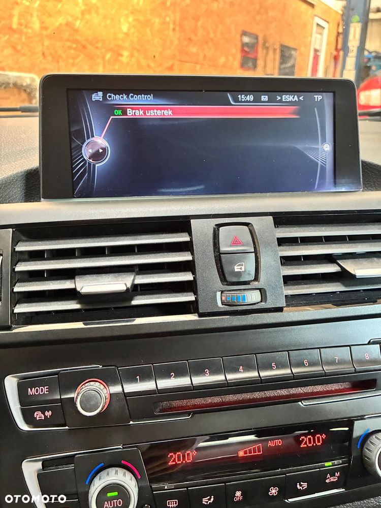 BMW Seria 1 116d Sport Line - 10