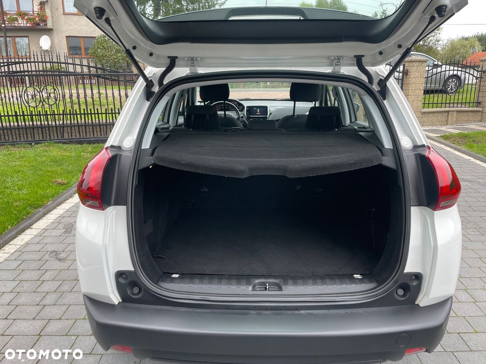 Peugeot 2008 1.2 Pure Tech Style - 13