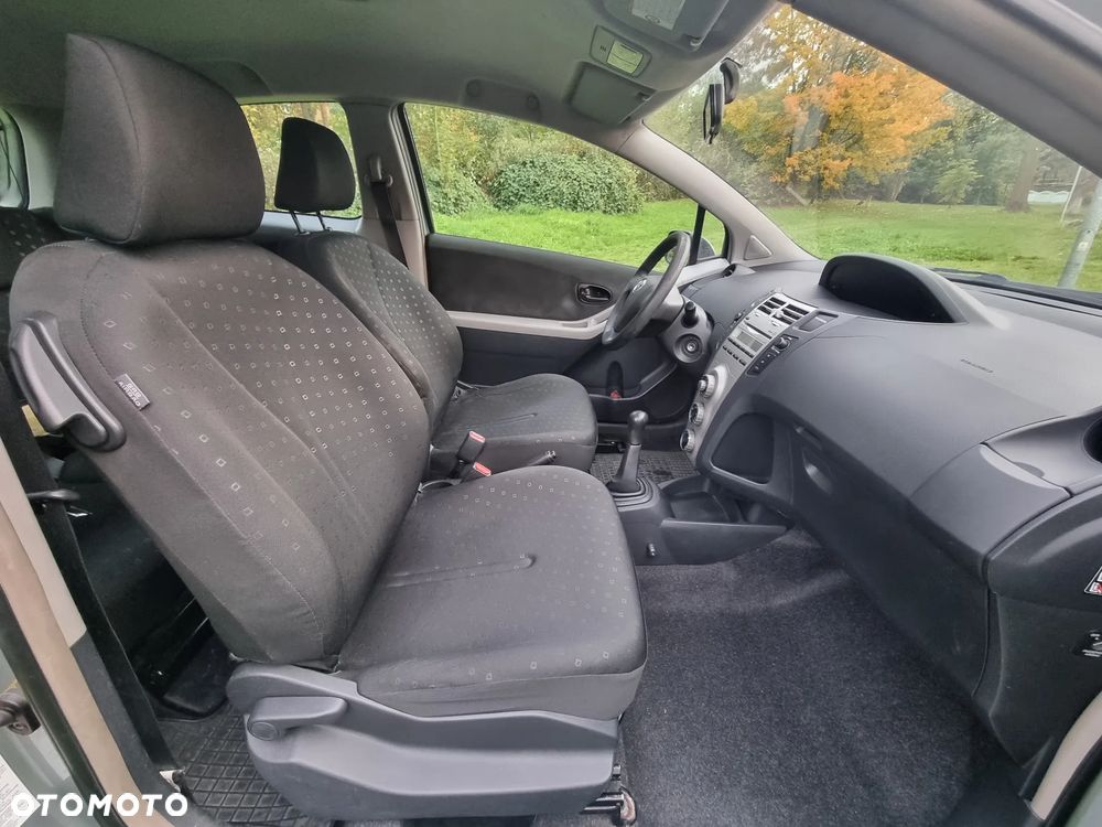 Toyota Yaris 2006 photo 5