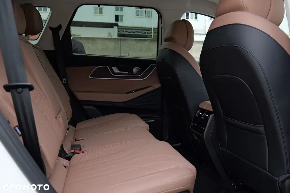 Chery Tiggo 9 1.5 T-GDI Super Hybrid Prestige 3DHT - 12