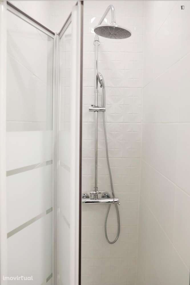 Quarto - localizado em Benfica Lisbon - Grande imagem: 3/14