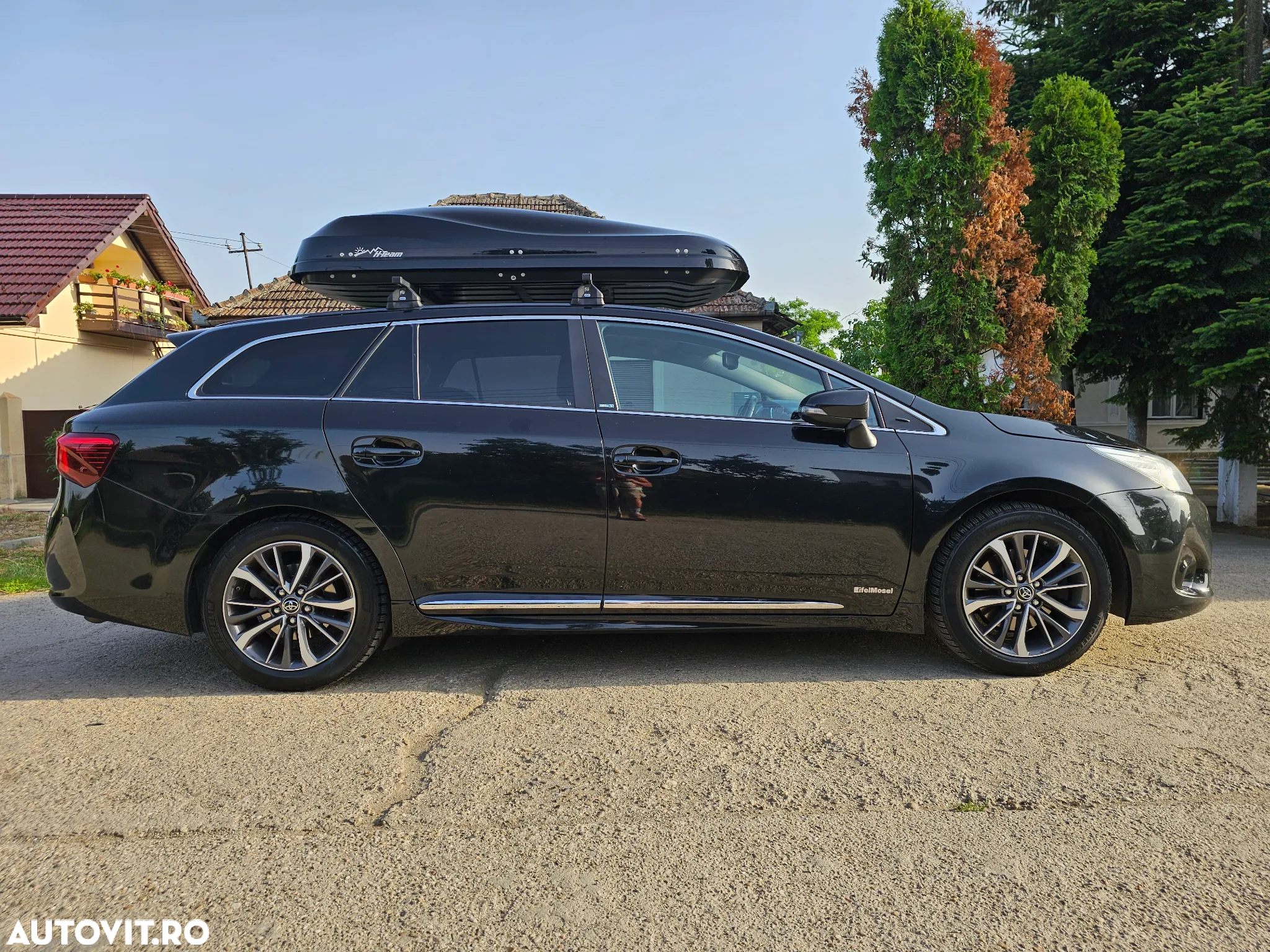 Toyota Avensis 2.0 D-4D Elegance - 12