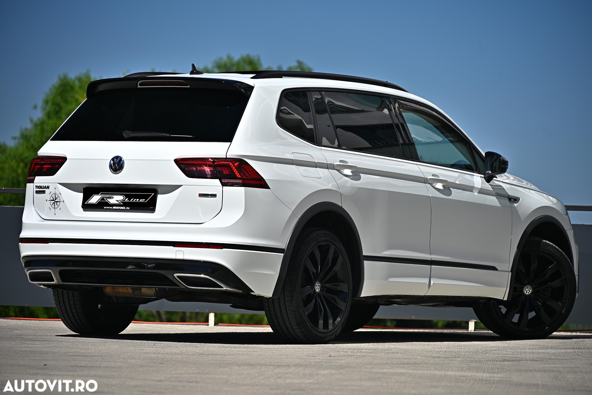 Volkswagen Tiguan Allspace 2.0 TDI 4Mot DSG R-Line - 10