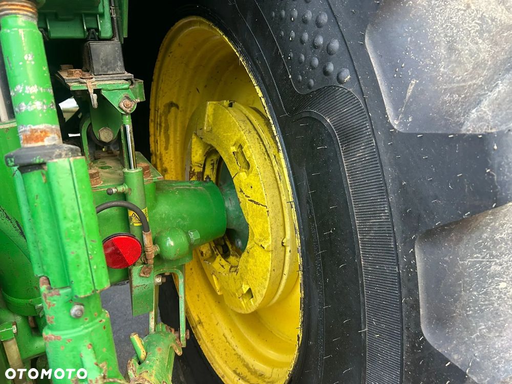 John Deere 6820 - 20