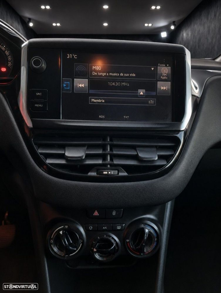 Peugeot 208 1.2 PureTech Active - 12