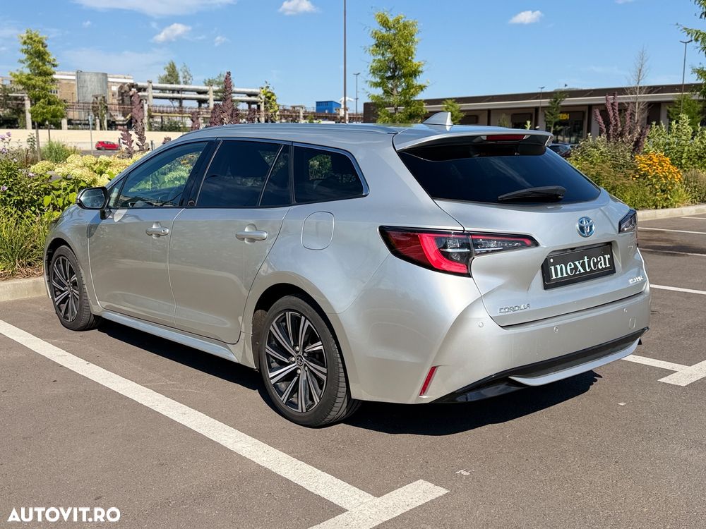 Toyota Corolla - 4