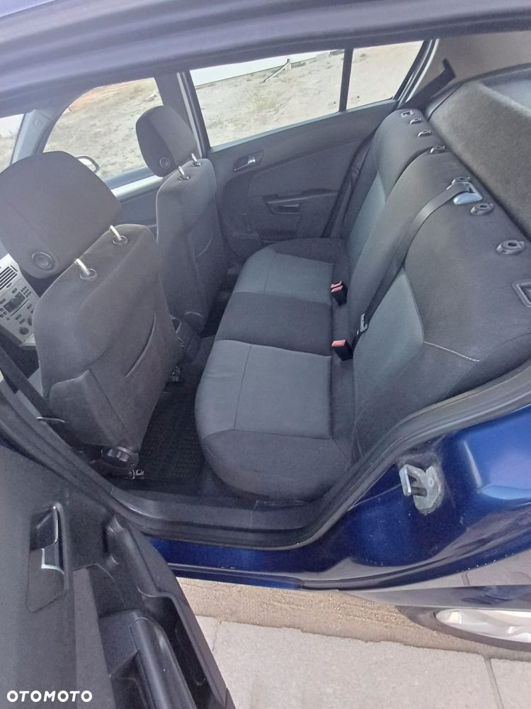 Opel Astra 1.6 Elegance Easytronic - 10