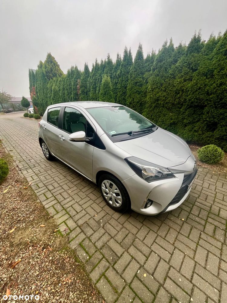 Toyota Yaris - 10
