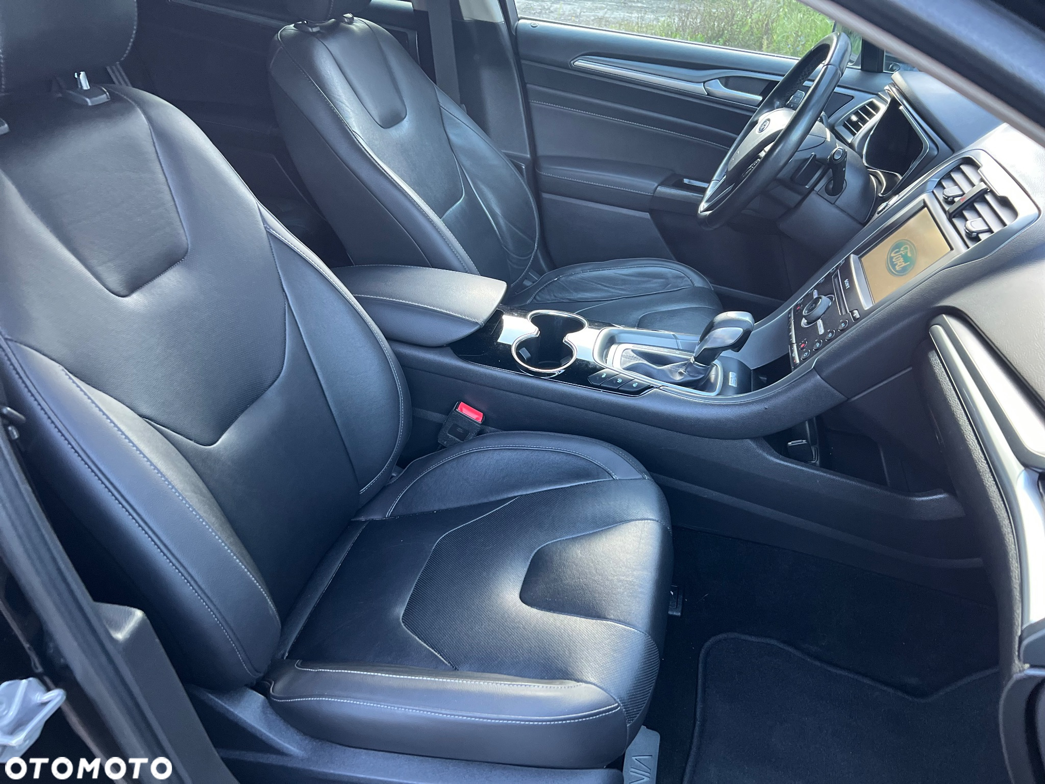 Ford Mondeo 2.0 TDCi ST-Line X 4WD PowerShift - 31