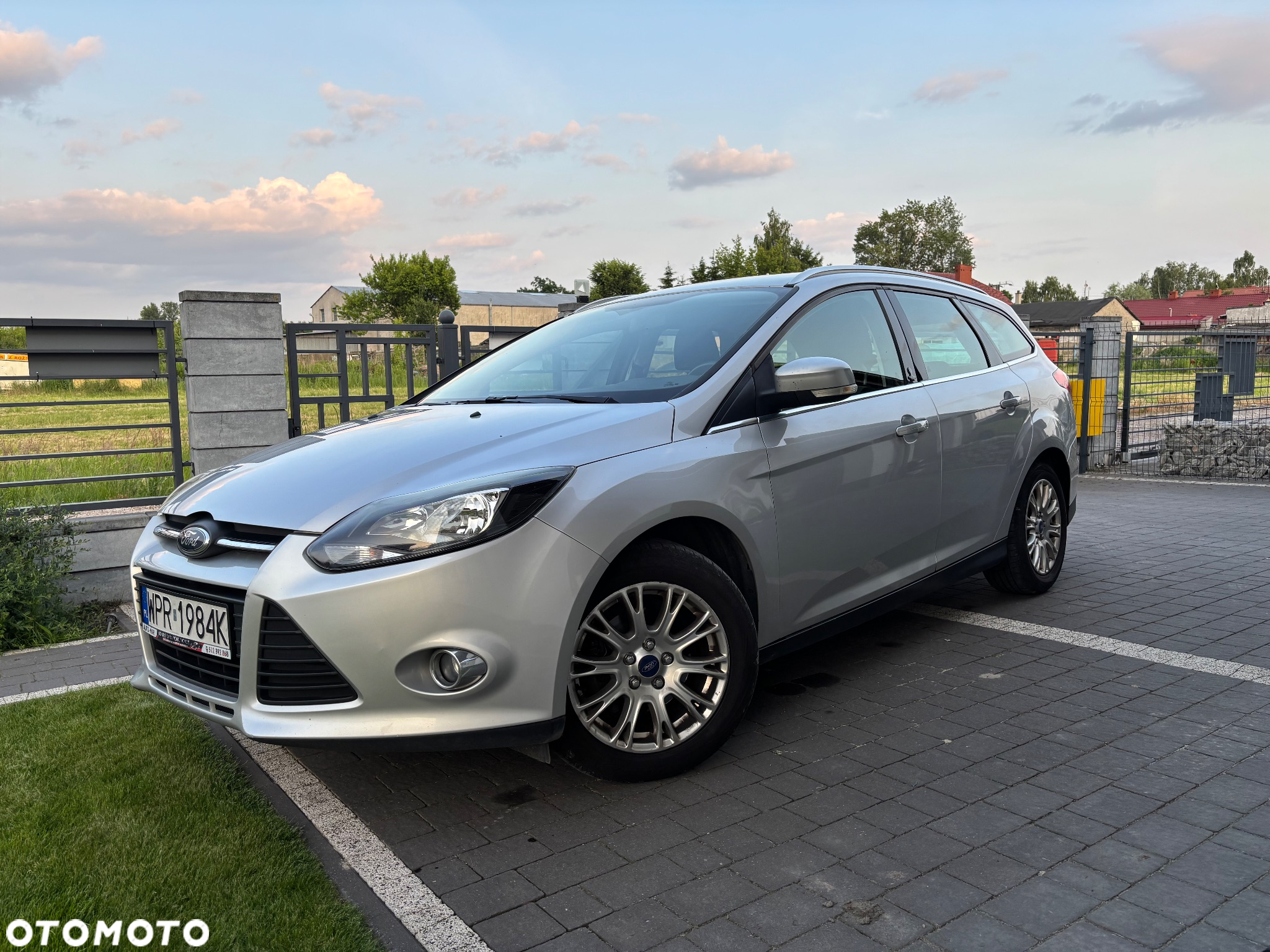Ford Focus 1.6 Ambiente - 2