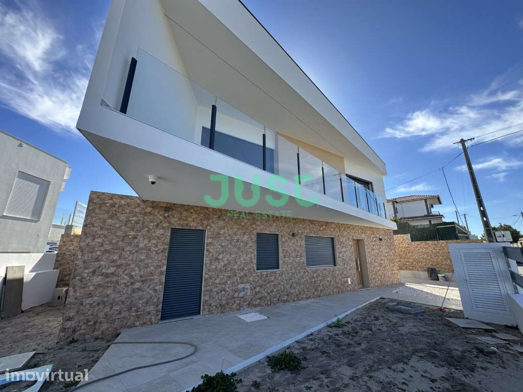 Moradia isolada, T3 com piscina em Fernão Ferro - Pinhal General - Grande imagem: 2/26