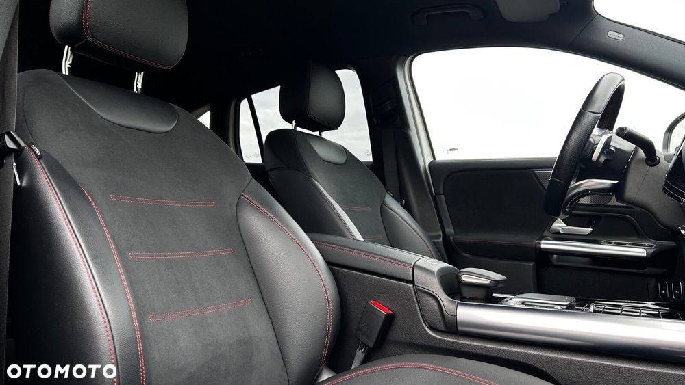 Mercedes-Benz GLA - 23