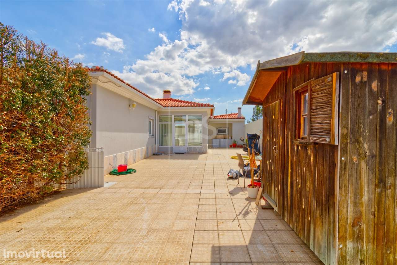 Moradia T4 Térrea com Jardim e Piscina | Quinta do Anjo – Palmela - Grande imagem: 2/51