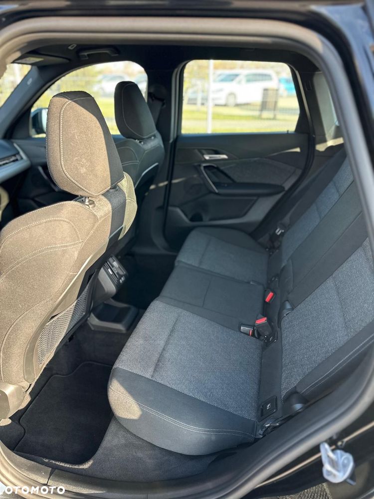 BMW X1 sDrive18d - 11