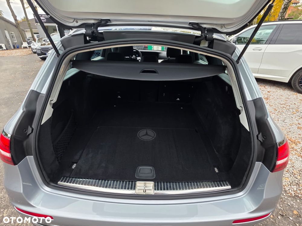 Mercedes-Benz Klasa E 220 d 9G-TRONIC Avantgarde - 32