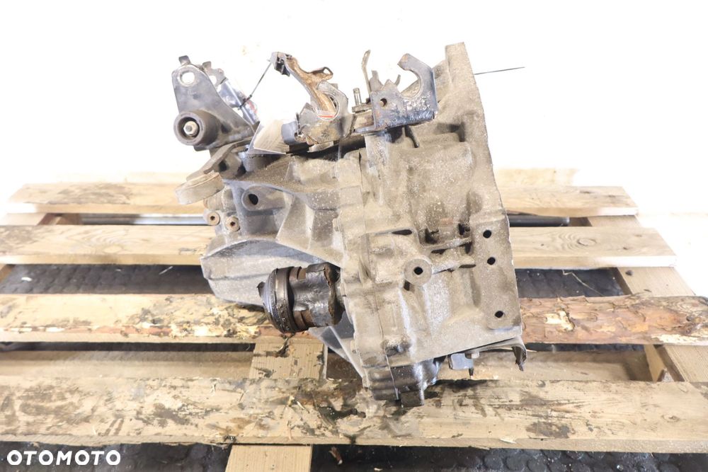 SKRZYNIA BIEGÓW 6 BIEGOWA TOYOTA YARIS III LIFT 1.4 31115-0D111 - 3