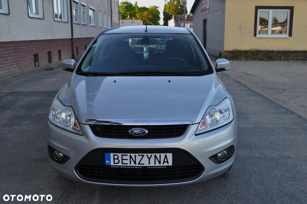 Ford Focus 1.6 Trend + - 1
