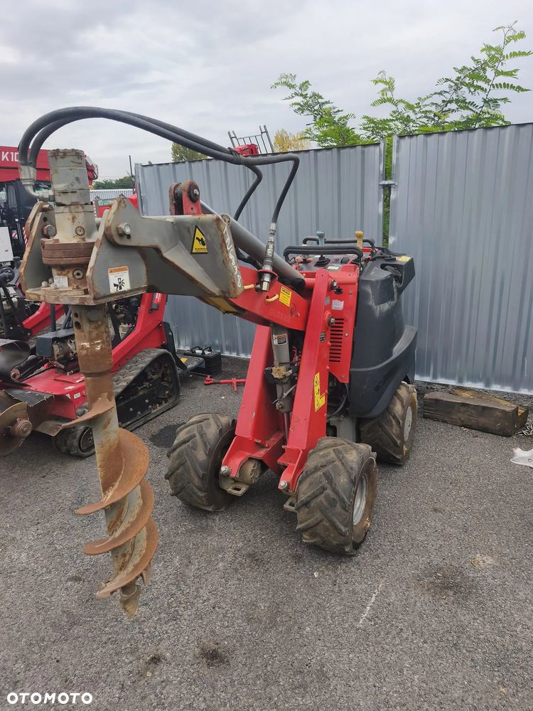 Ditch Witch Zahn R300 - 3