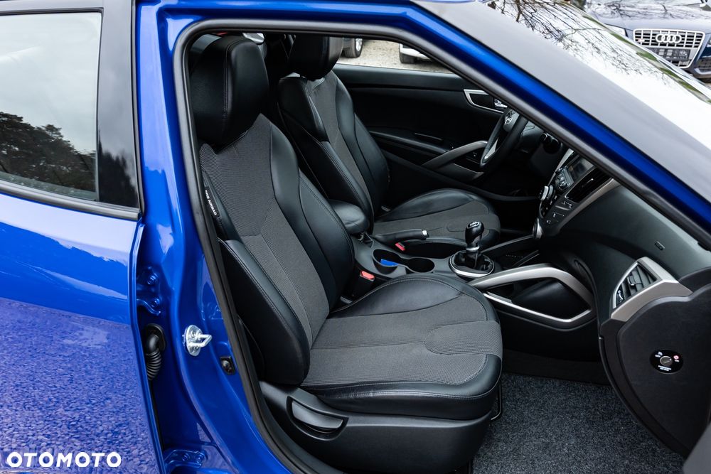 Hyundai Veloster 1.6 Premium - 33