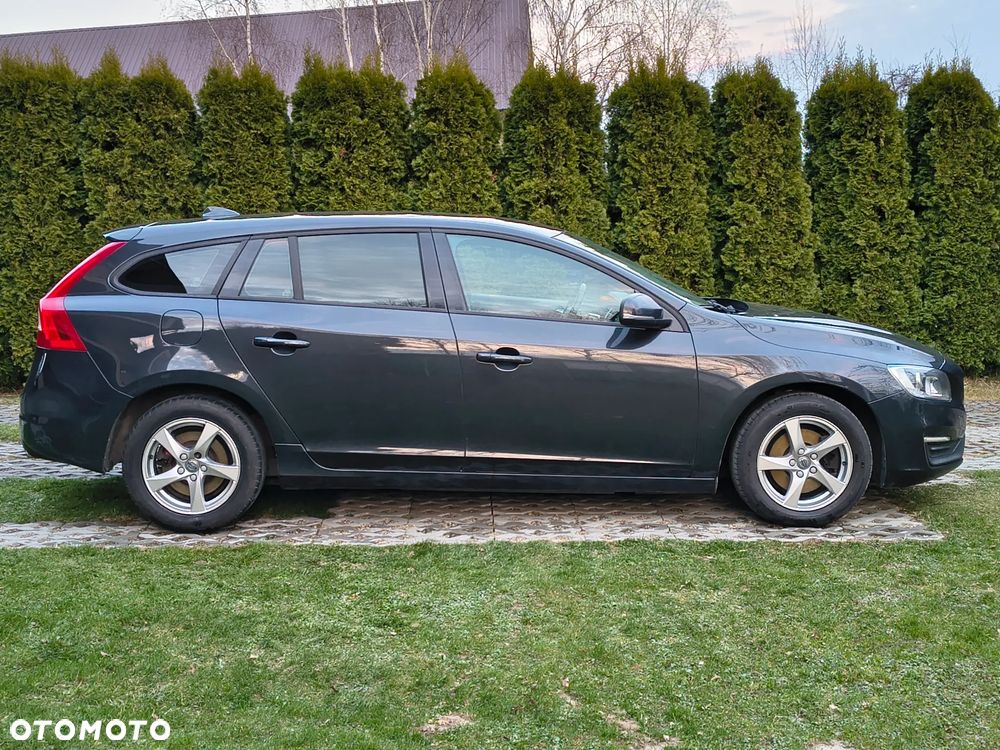 Volvo V60 D3 Geartronic Kinetic - 4