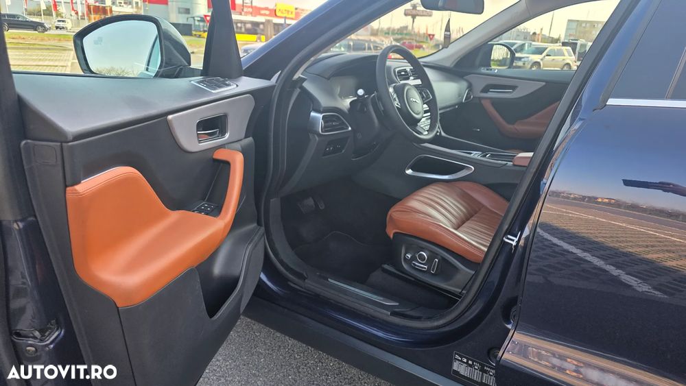 Jaguar F-Pace D300 AWD - 15