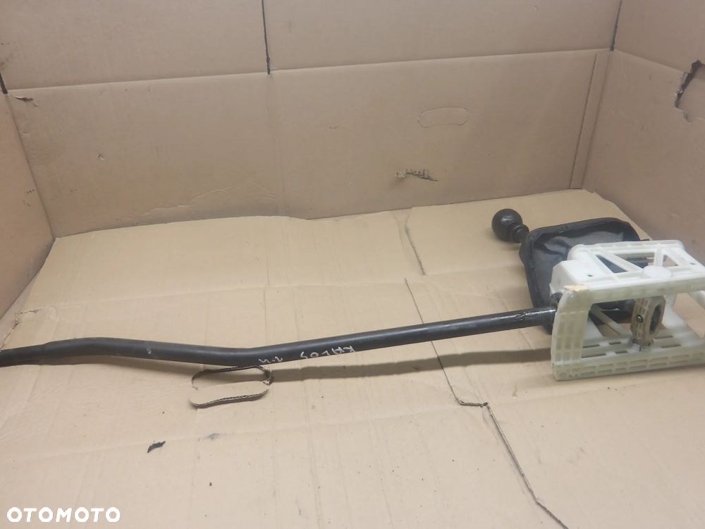 DAEWOO KALOS 1.4B LEWAREK WYBIERAK ZMIANY BIEGÓW - 9