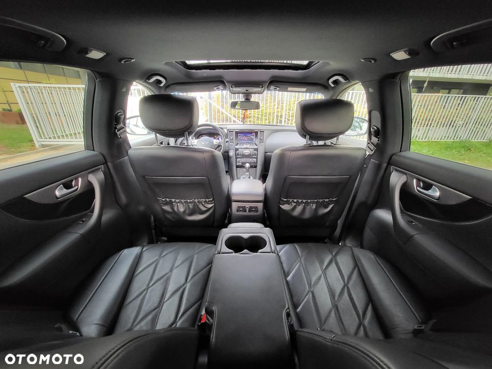 Infiniti Q70 3.0d S Premium - 32