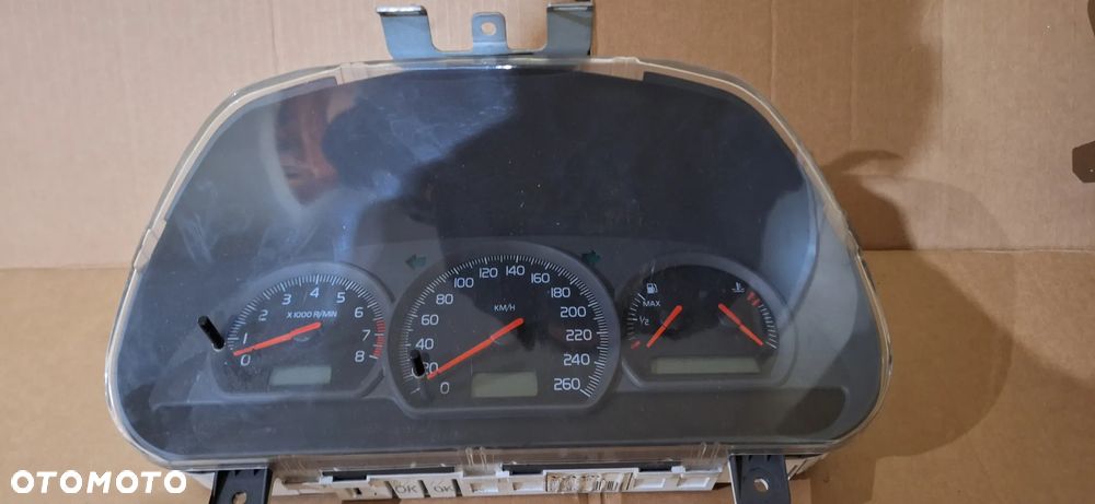 Licznik zegar volvo v40 1.9 tb t4 30621246 - 1