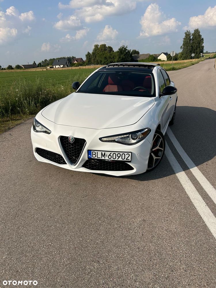 Alfa Romeo Giulia 2.0 Turbo 16V AT8-Q4 Veloce Ti - 8