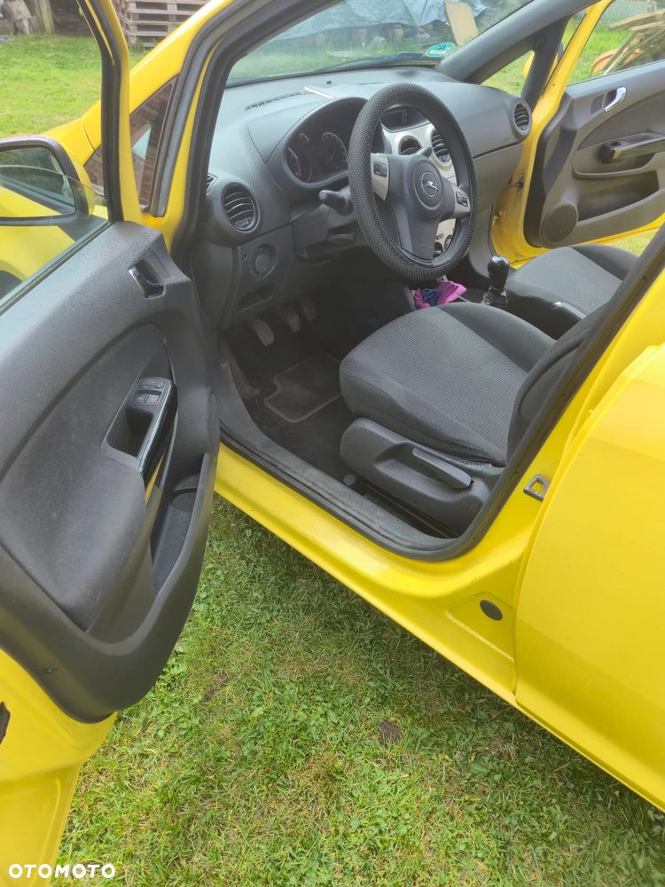 Opel Corsa - 4