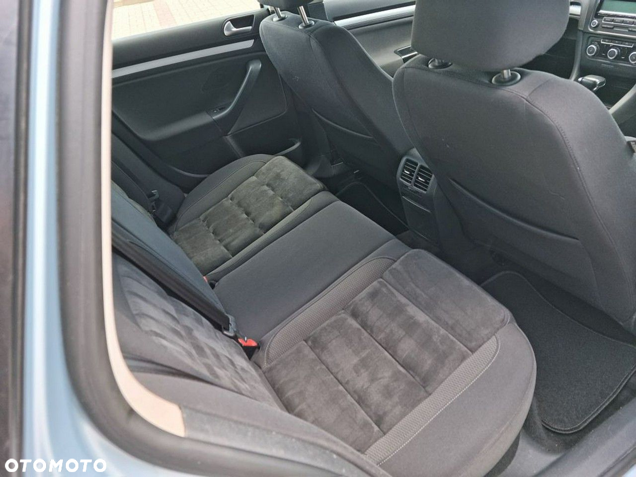 Volkswagen Golf - 12