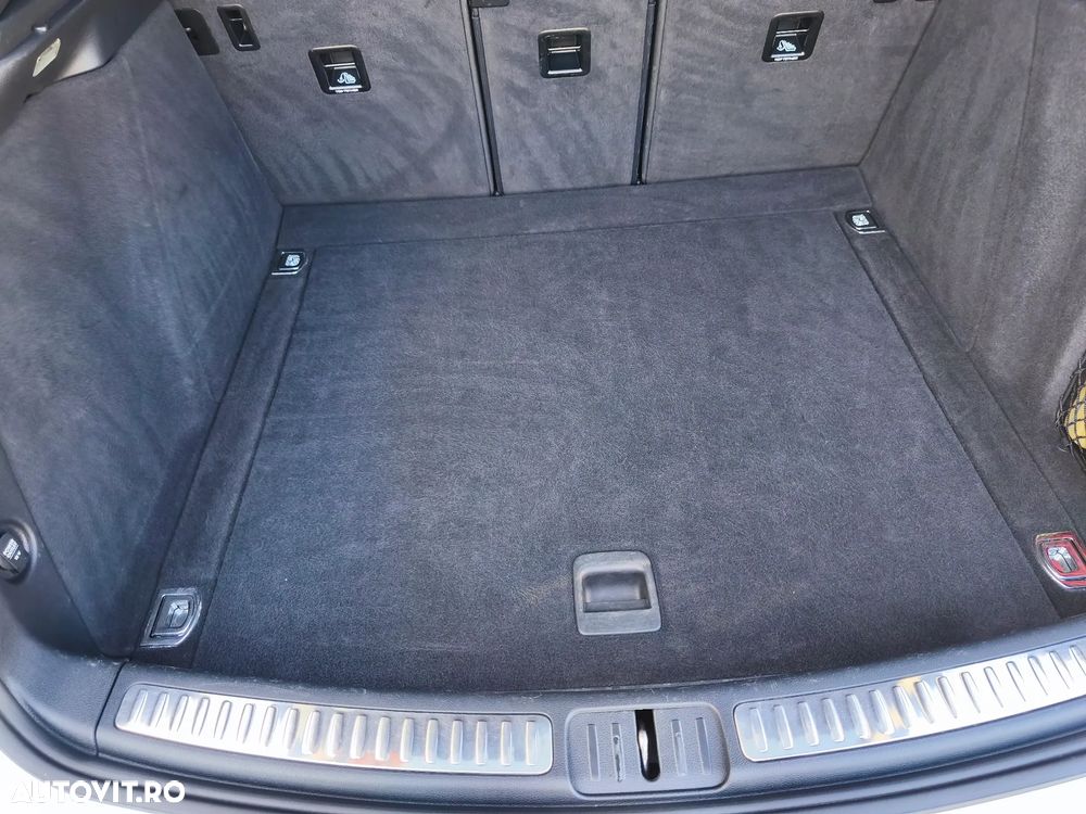 Porsche Macan S - 31