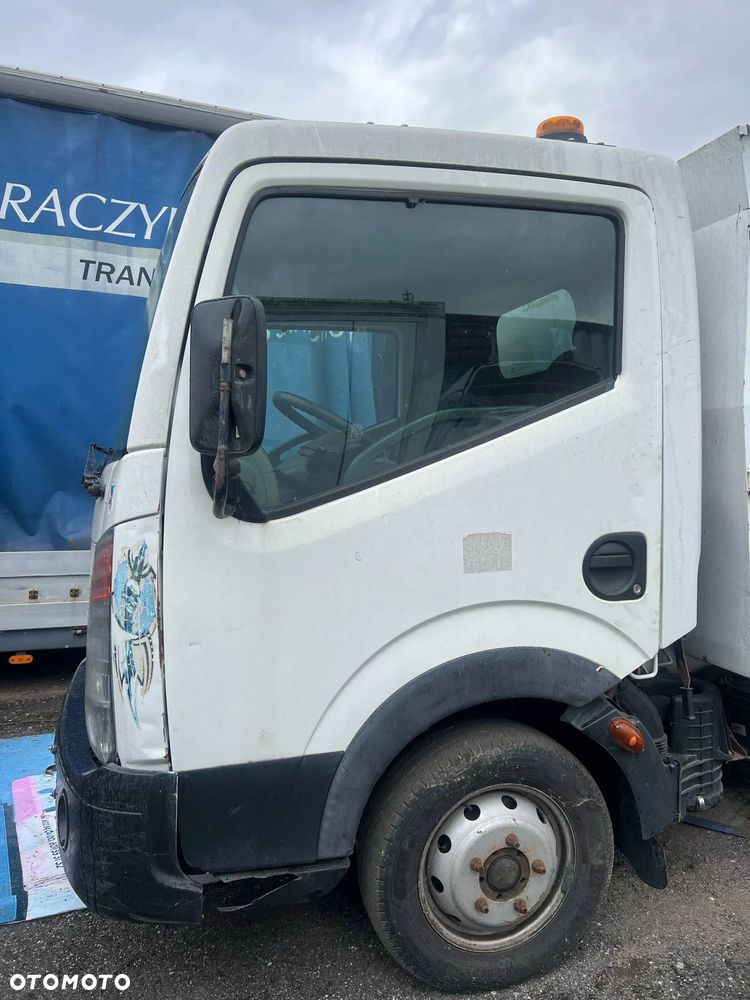 Nissan Cabstar 35.13-2900 KABINA / Karoseria / Części !! 2007r. - 8