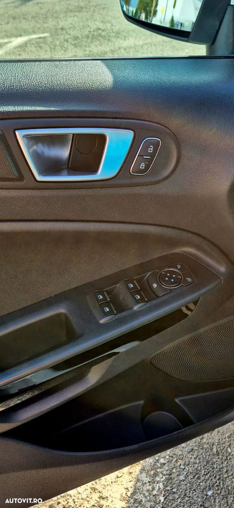 Ford EcoSport 1.0 EcoBoost Titanium - 11