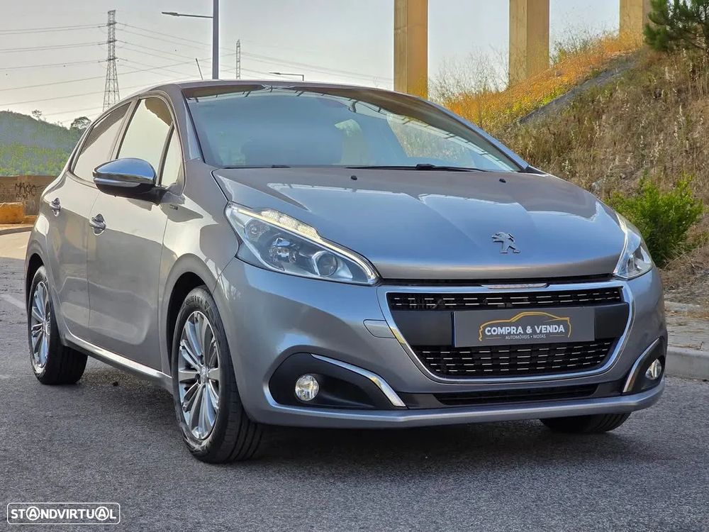 Peugeot 208 1.6 BlueHDi Style - 4
