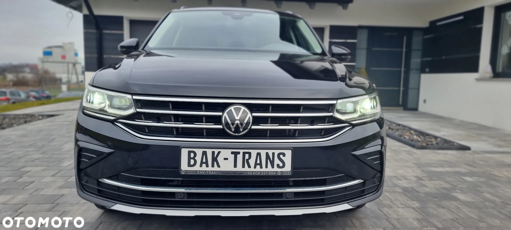 Volkswagen Tiguan 2.0 TDI SCR 4MOTION DSG Elegance - 10