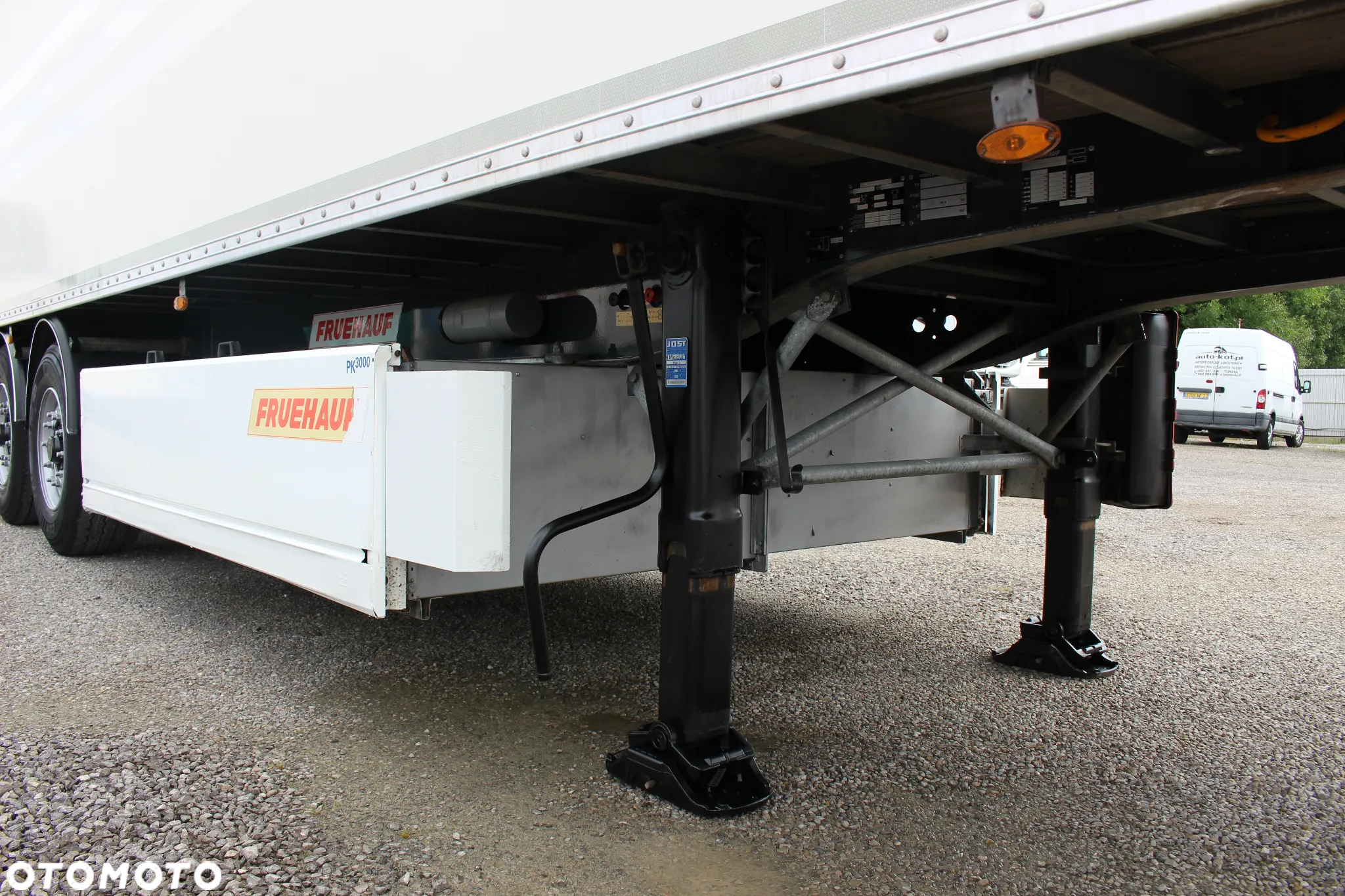 Fruehauf KONTENER /3-OSIE/ TYLNE DRZWI /KOSZ NA PALETY/**SERWIS FR**/SUPER STAN / - 16