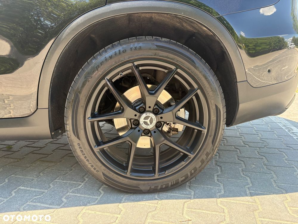 Mercedes-Benz GLC 300 e 4Matic 9G-TRONIC AMG Line - 9