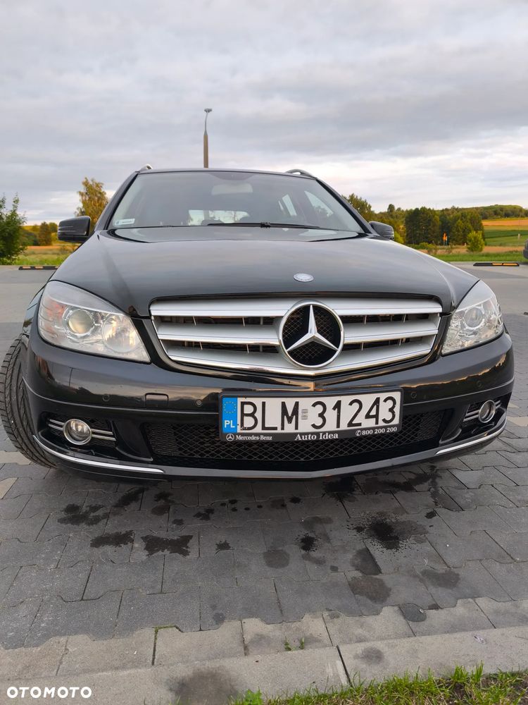 Mercedes-Benz Klasa C 180 CGI Automatik BlueEFFICIENCY Avantgarde - 17