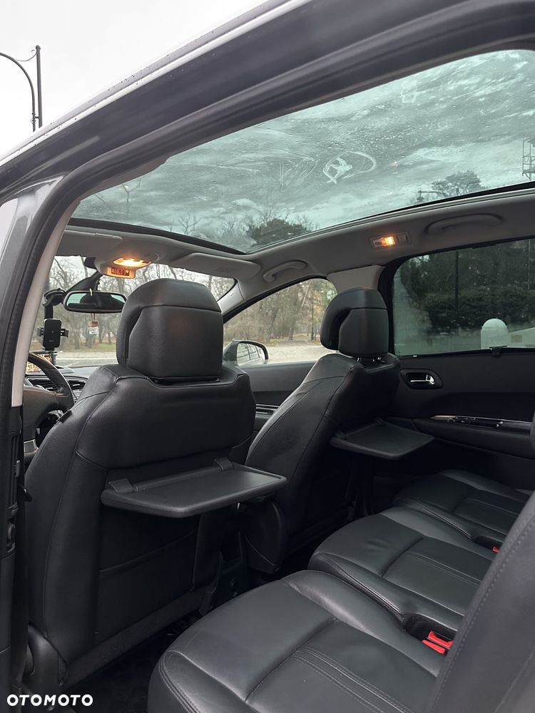 Peugeot 5008 1.6 HDi Premium - 16